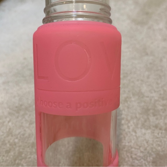 Lululemon Athletica 16 Oz Pink Glass Water Bottle Silicone Sleeve Love Yoga - Picture 13 of 15